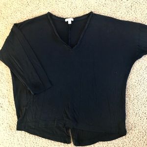 GAP Black V-neck Tee